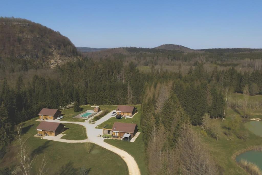 Villa Gite Jura Mina Chalet Au Milieu De La Nature Ney Exterior foto
